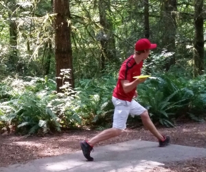Simon Lizotte getting sneaky with a sidearm sling down a tight tunnel at the 2014 Worlds in Portland